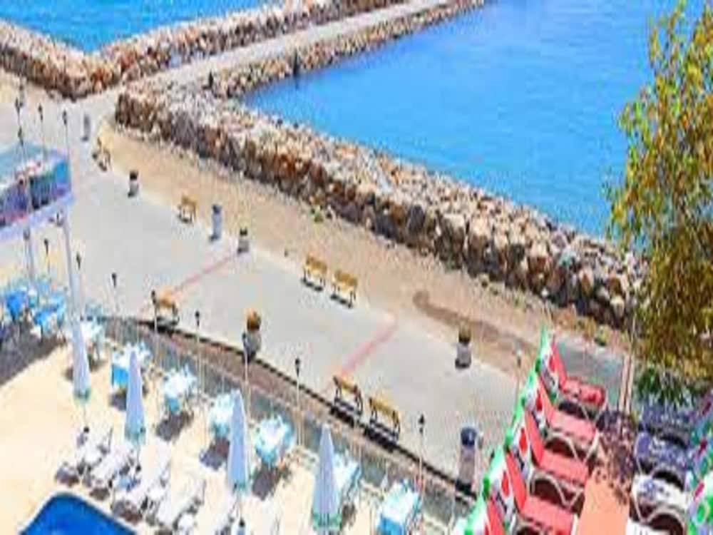Ucem Hotel Golden Sea 17/19