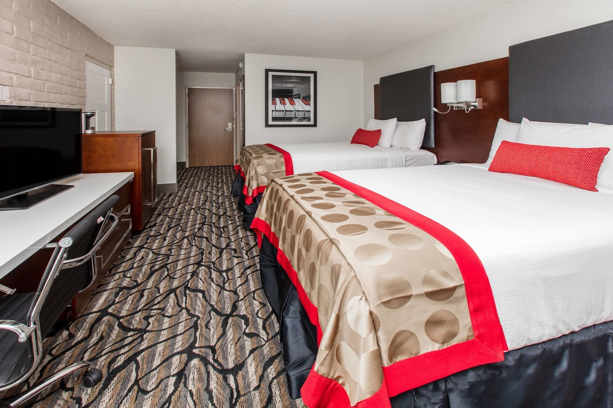 Private, 2 Double Beds, Balcony