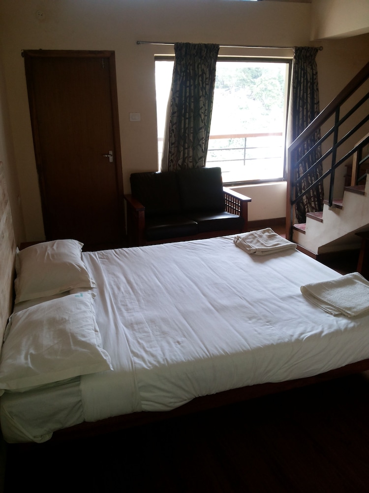 RAAHAT INN 4/15