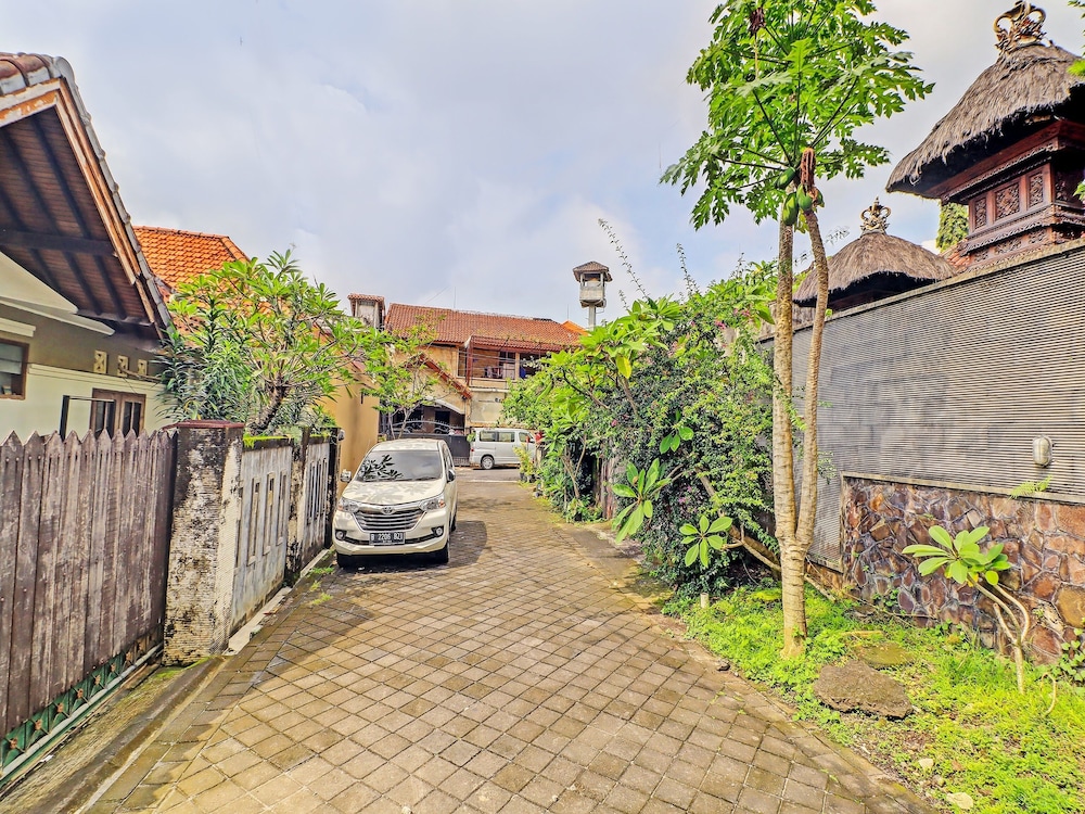 Super OYO 1356 Gusti Residence 37/46