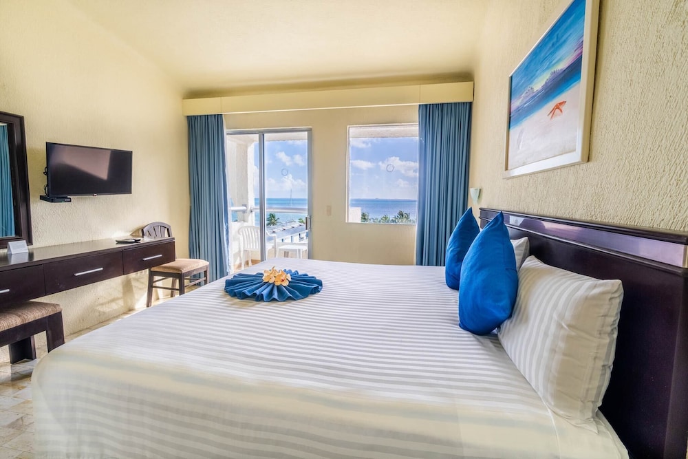 Aquamarina Beach Hotel Cancun 19/63