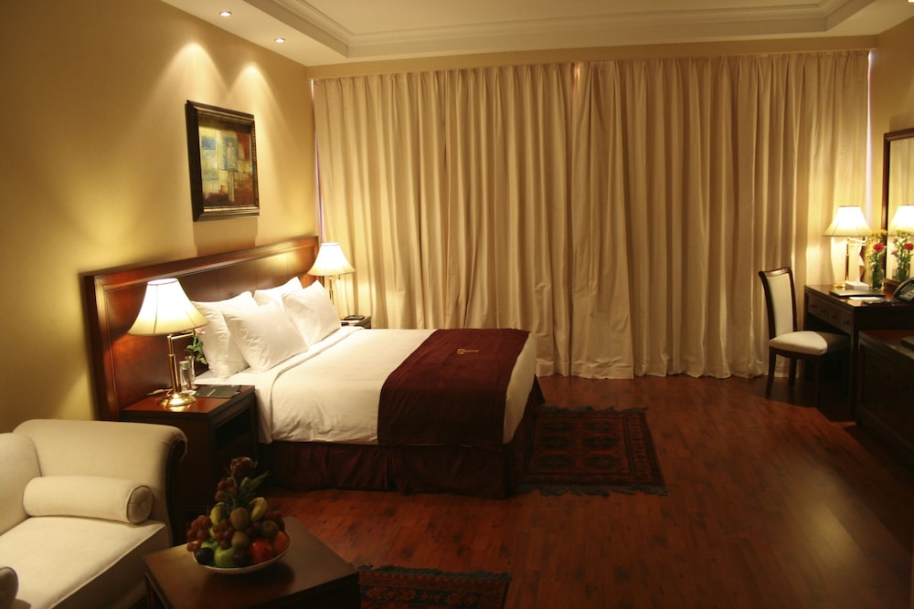 Trianon Hotel 21/63