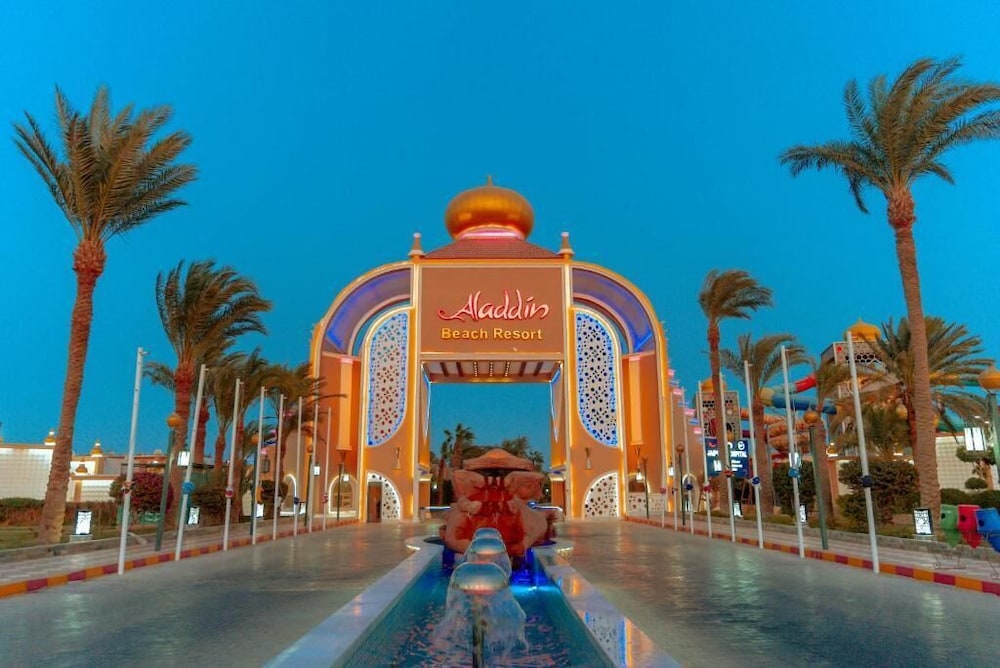 Aladdin Beach Resort 25/33