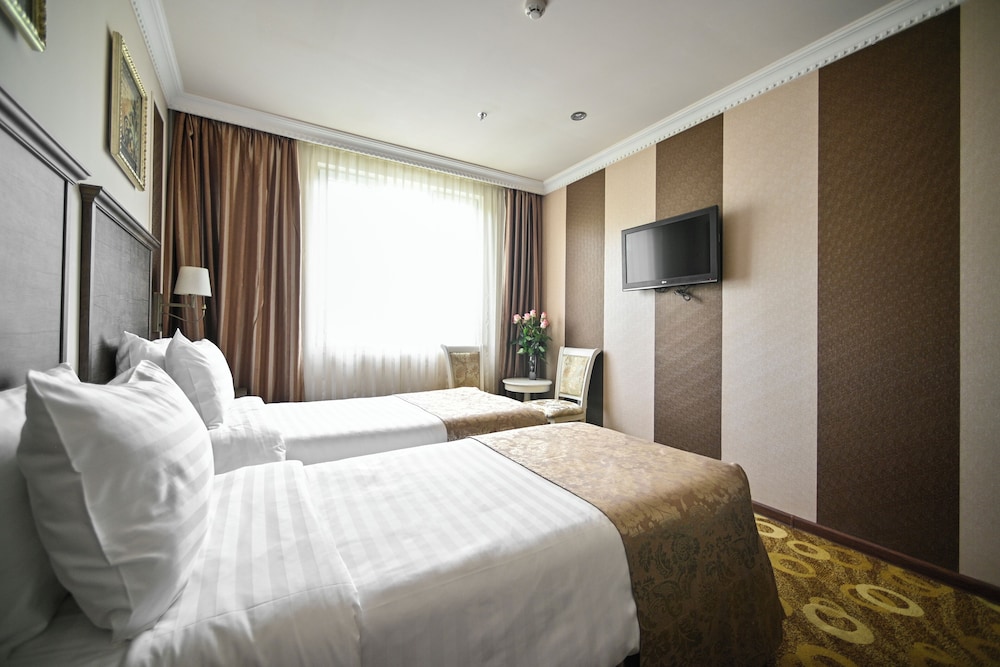 غرفة قياسية بسريرين منفصلين، IMPERIAL PALACE HOTEL 2/9