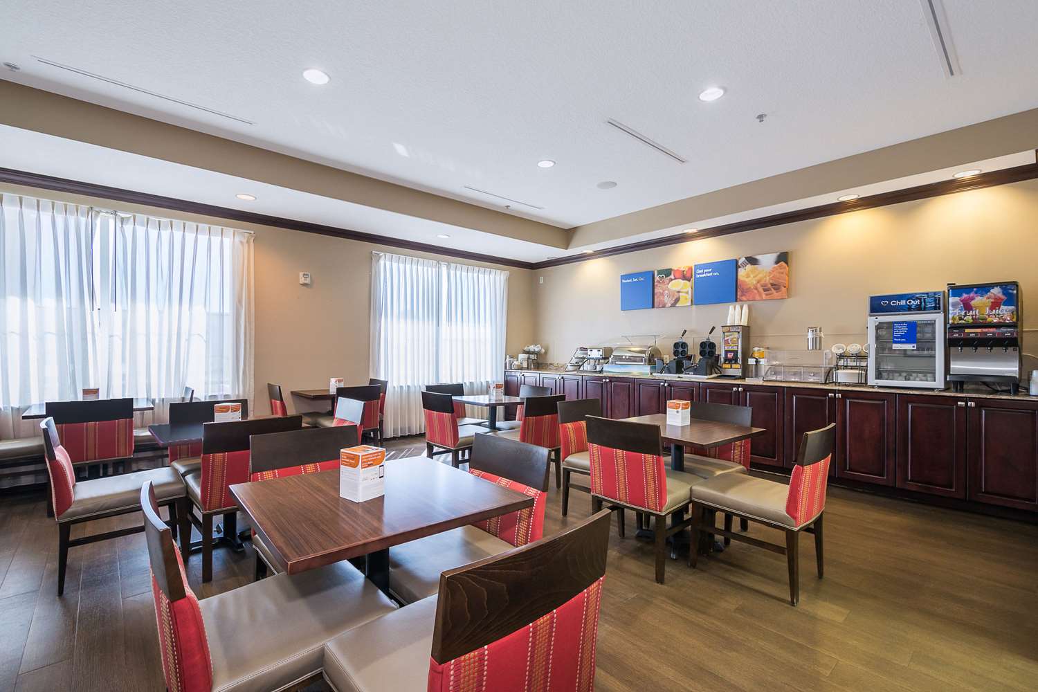Comfort Inn & Suites Maingate South 14/19