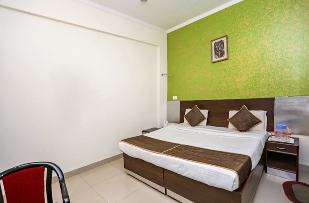 Anand Villa 18/50