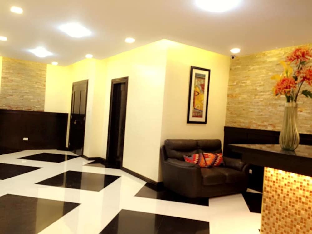 Jo Carter's Hotel & Suites 42/60