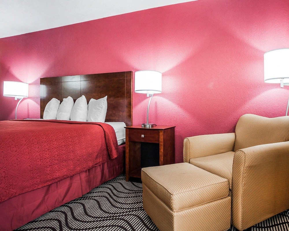 Quality Inn & Suites Altoona - Des Moines 17/33