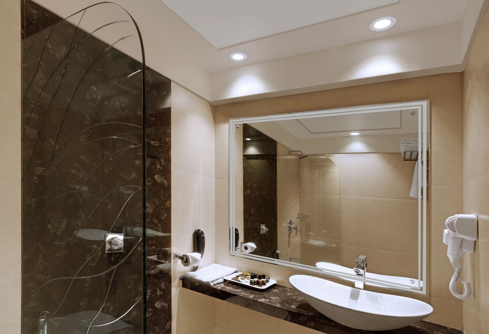 Suba Palace Hotel 39/42
