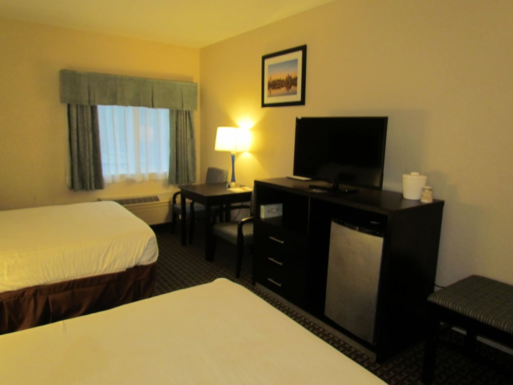 غرفة بسريرين كوين، Ramada by Wyndham Glendale Heights/Lombard 3/6