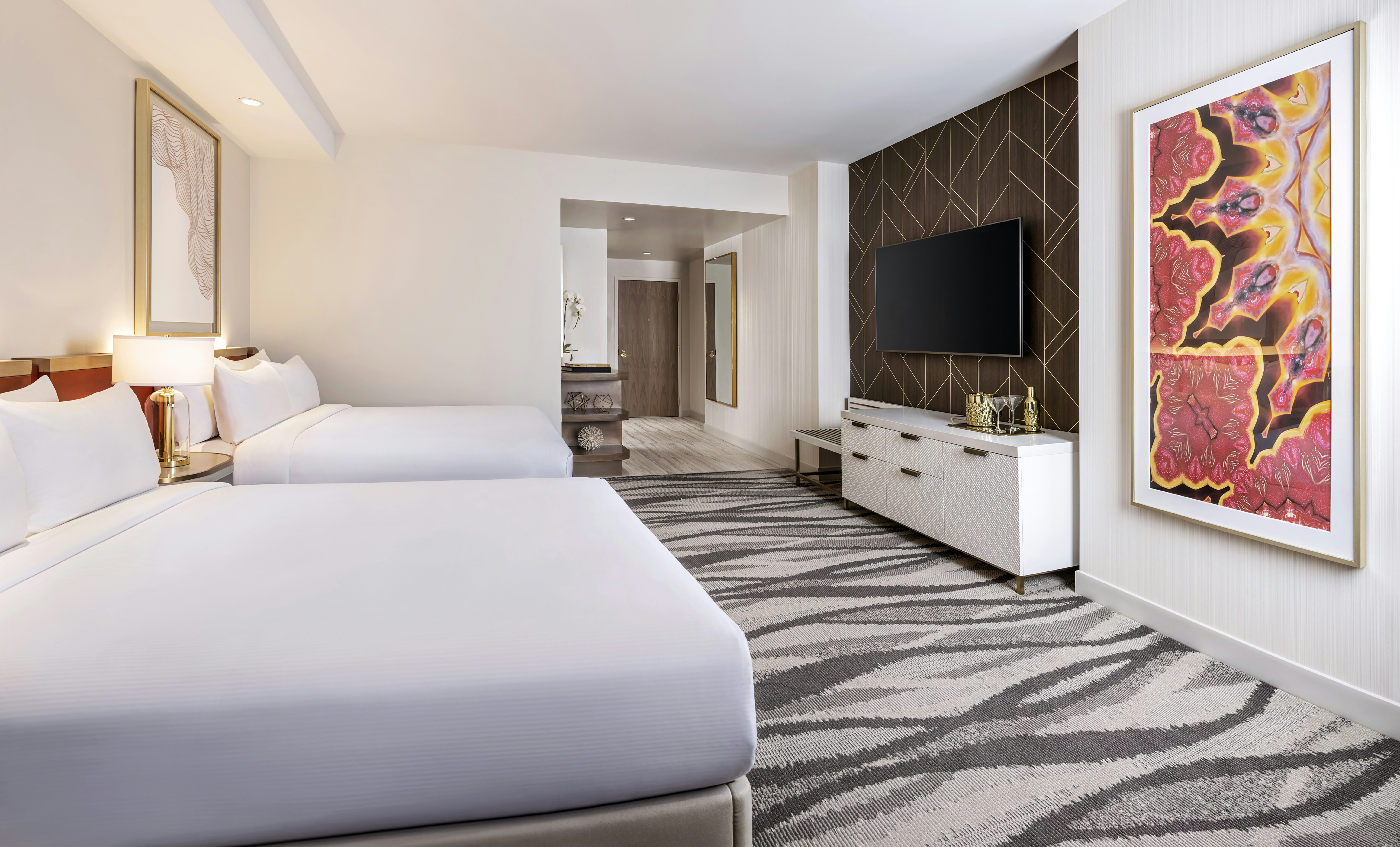 PREMIUM, 2 QUEEN BEDS