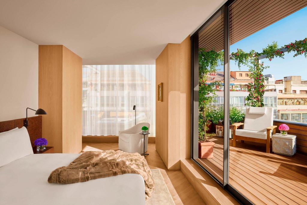 Penthouse, Suite, King Bed, City View, Terrace