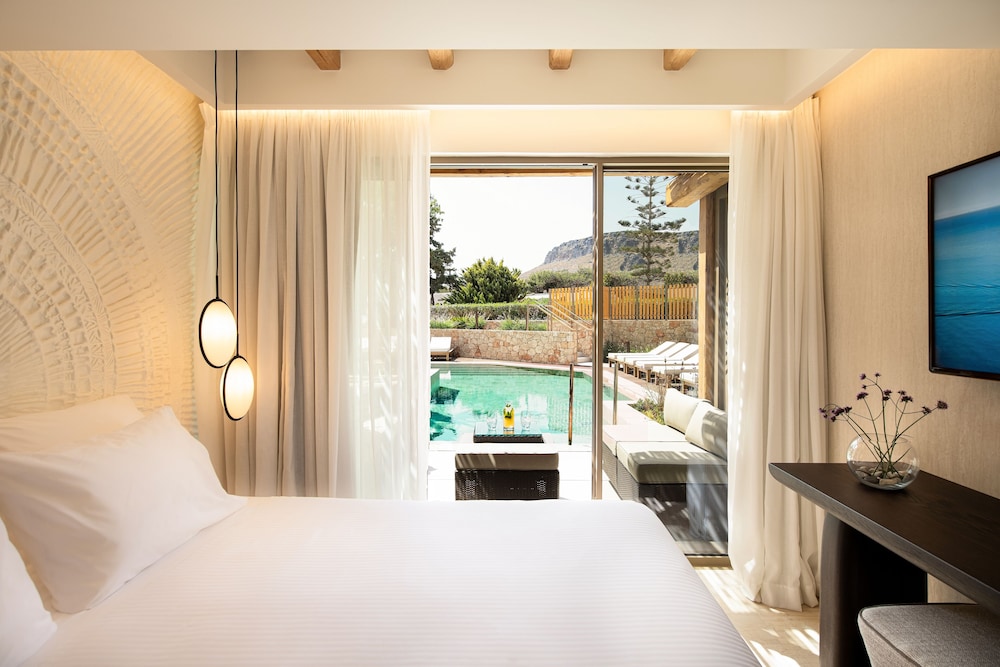 Family Suite, Superior, Double Bed, Shared Pool, 2 Sofa