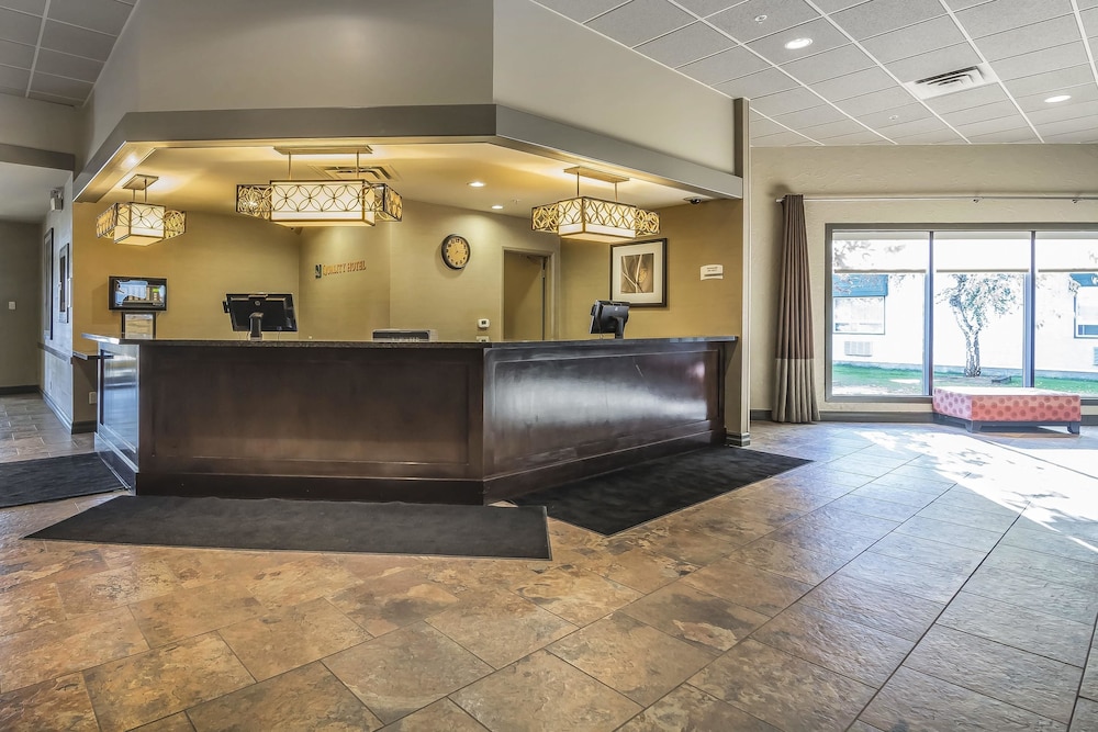 Quality Hotel & Conference Centre Fort McMurray 3/41