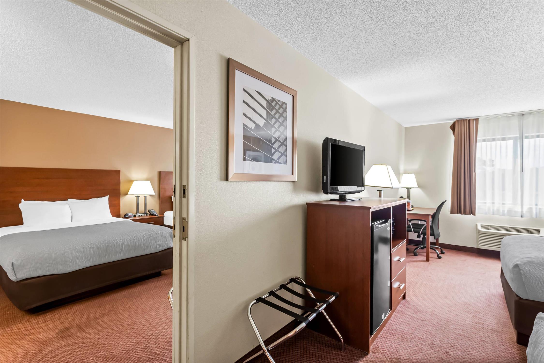 Quality Inn Sawyer, MI 10/35