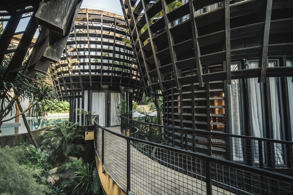 Canggu Cabana Beach Resort by Ini Vie Hospitality 6/64