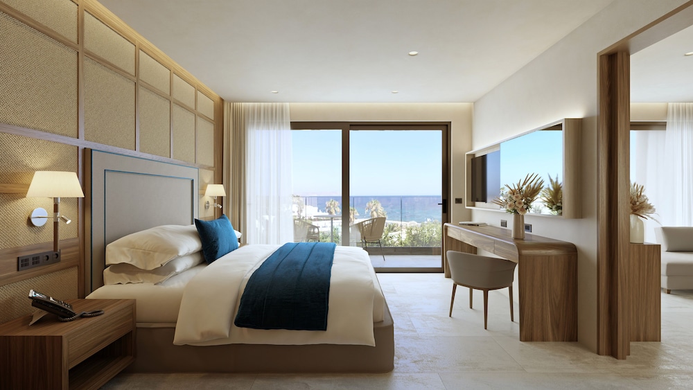 SUITE 2 BEDROOM EXCLUSIVE  SEA VIEW