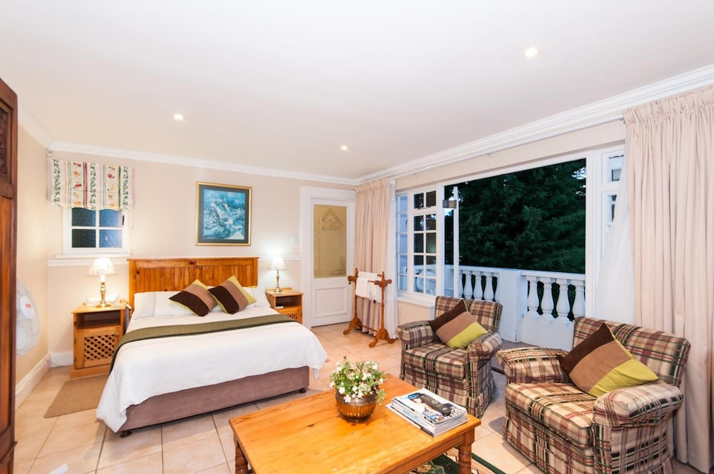 Heugh Road Guest House (Essential Service Acc) 14/24