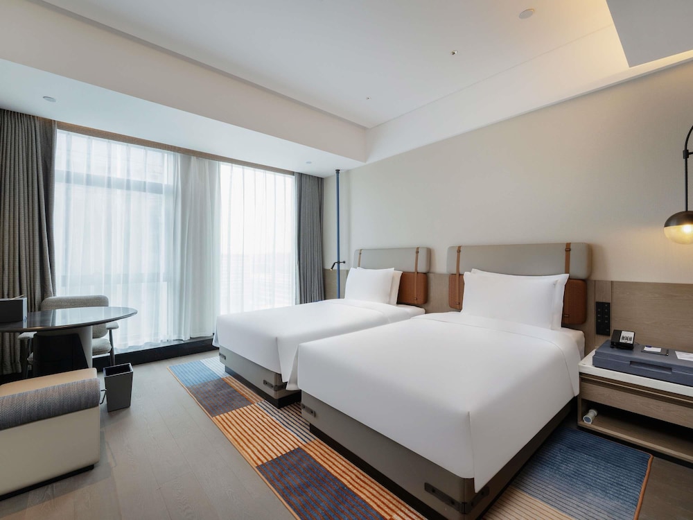 Novotel Zibo New Hongcheng 32/67