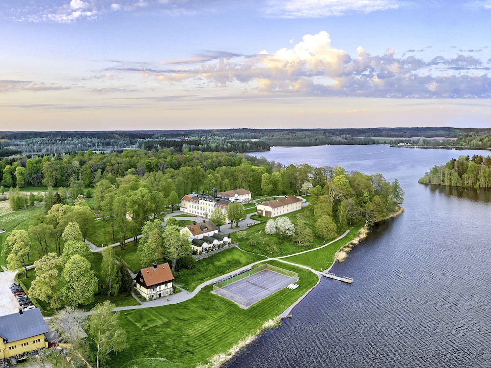 Sodertuna Slott 38/42