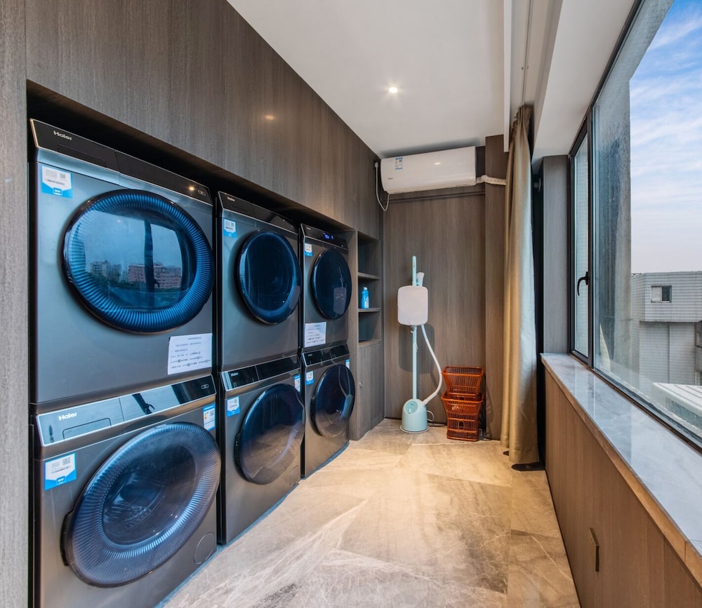 Yuezhi Hotel (Guangzhou Yuexiu Park Subway Station Store) 50/63