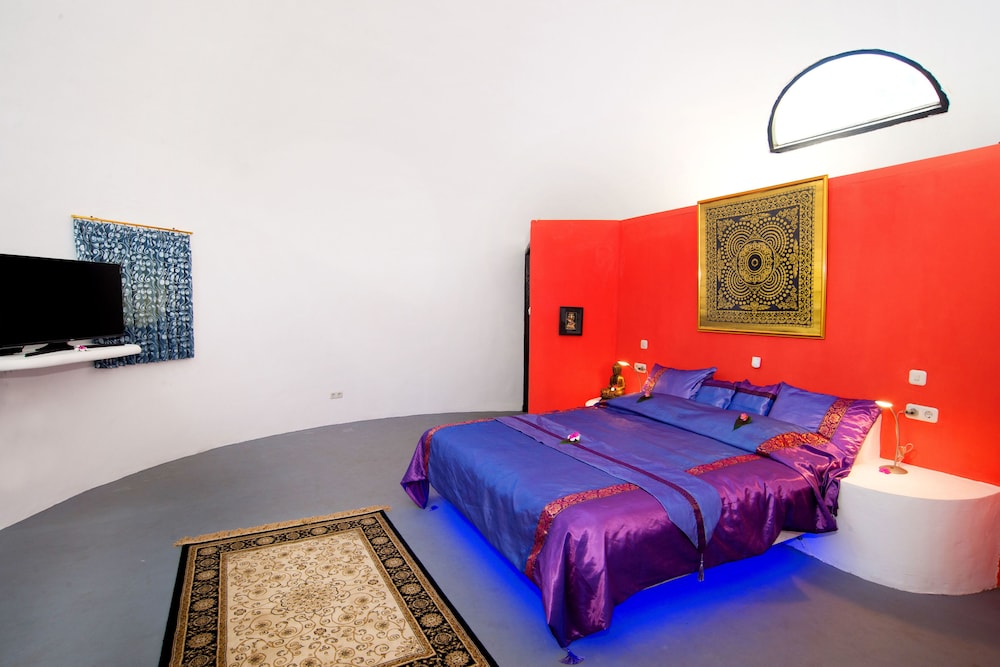 1 BEDROOM, GARDEN VILLA