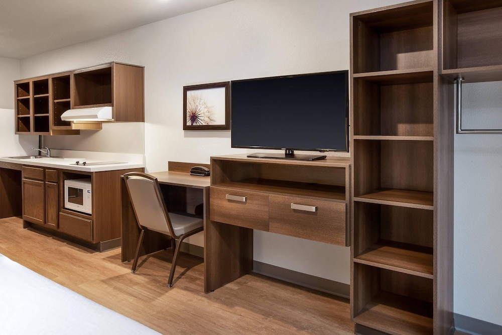 WoodSpring Suites Washington DC Northeast Greenbelt 16/24