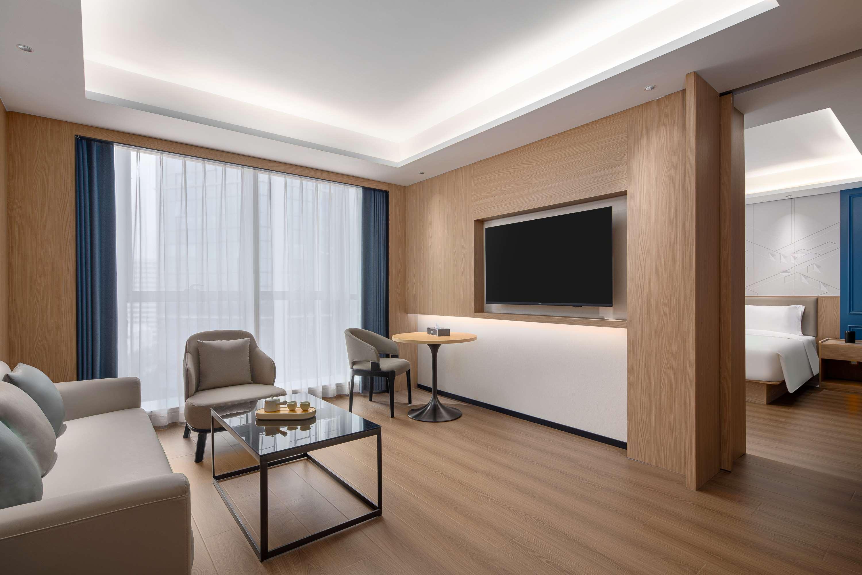 Microtel by Wyndham Qingdao Huangdao 27/29