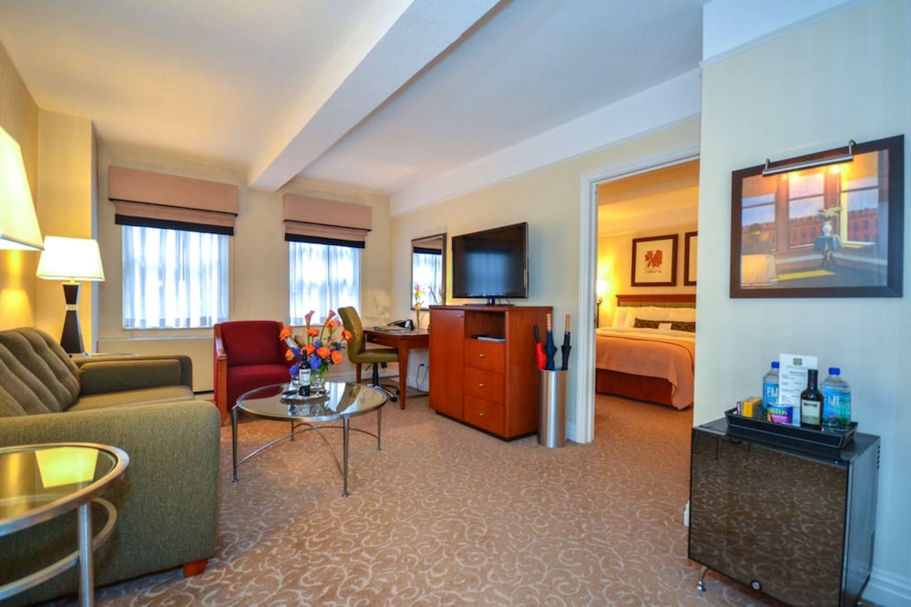 San Carlos Hotel 52/68