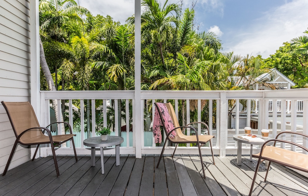 Nyah Key West Adult Only 41/65