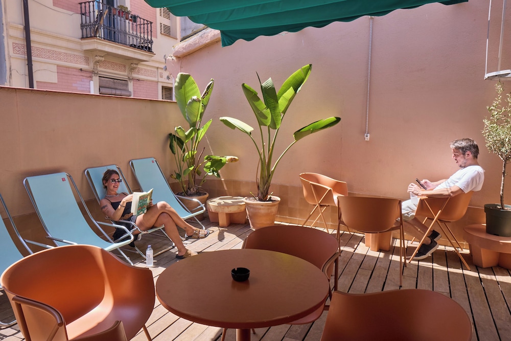 Latroupe Poblenou Beach 32/49
