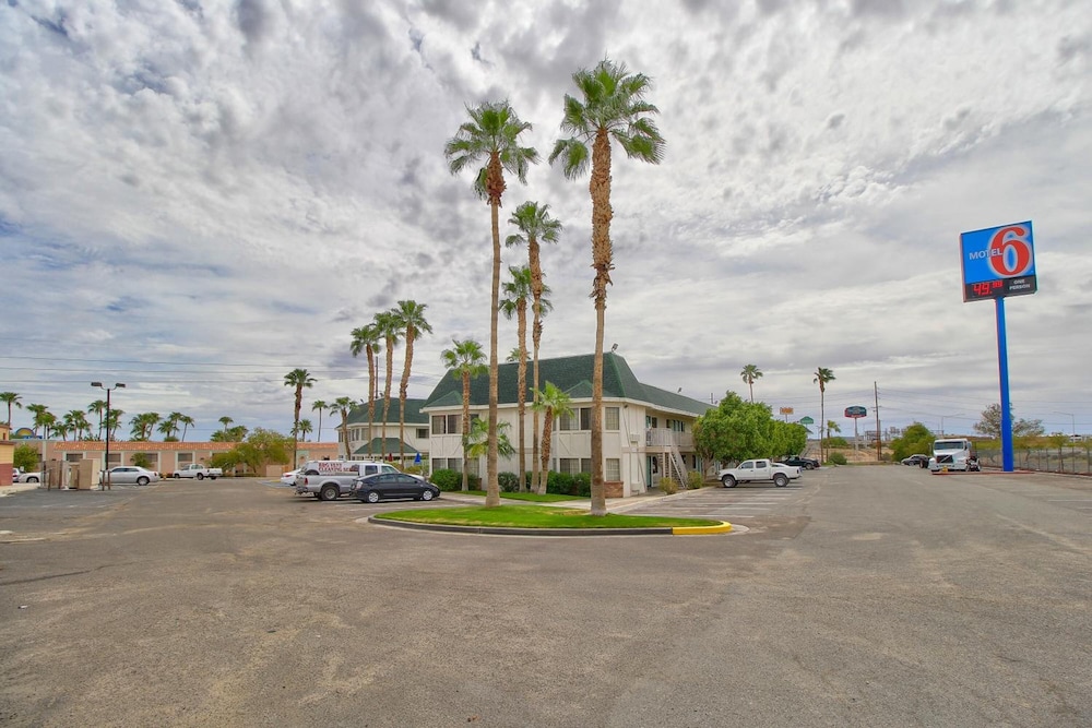 Motel6 Yuma, AZ - East 59/66
