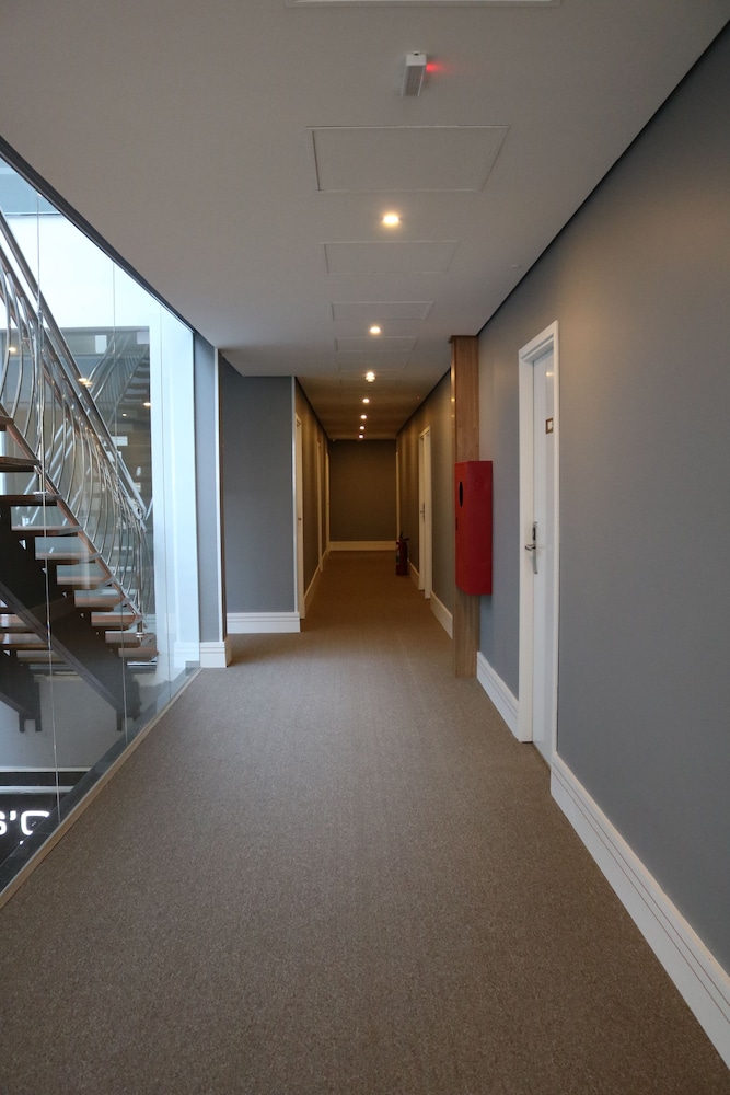 Riellis Center Hotel 15/24
