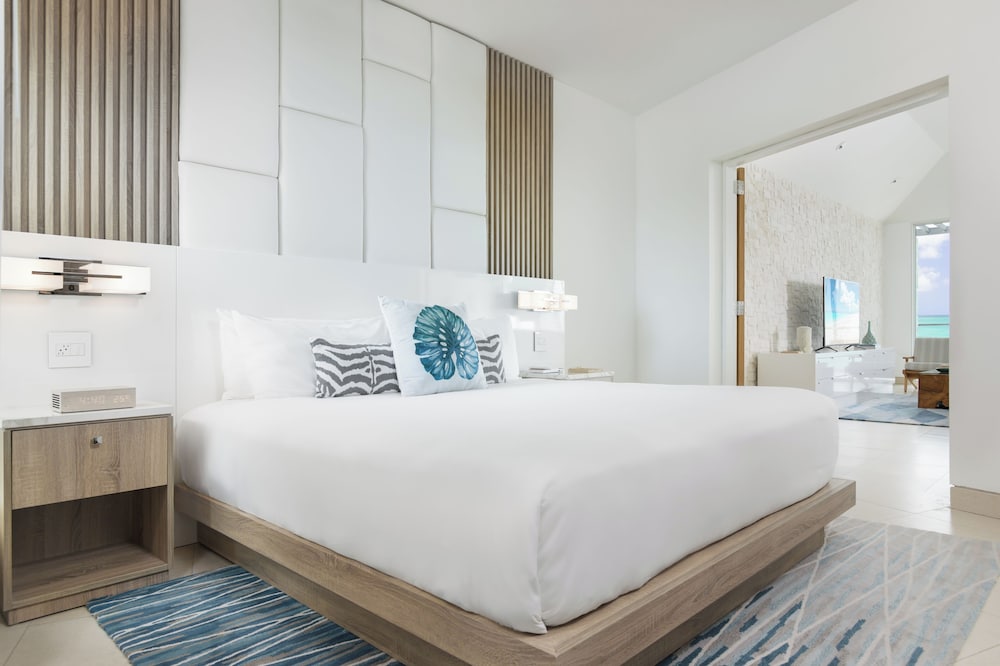 1 Bedroom, Penthouse, Suite, King Bed, Sofa