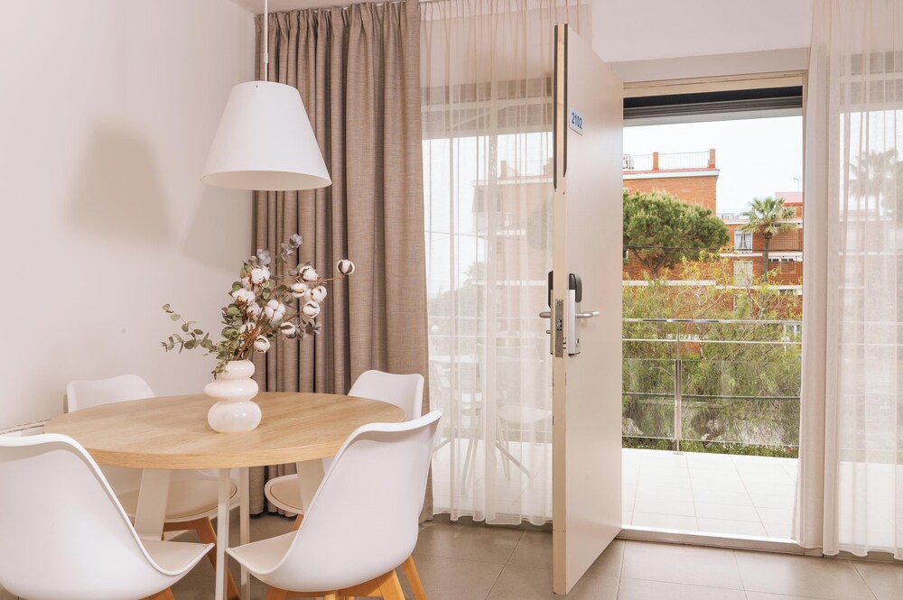 Castellmar Apartments 29/57