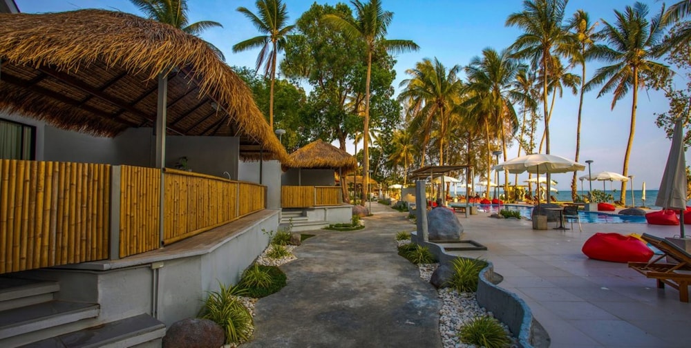 Villa Cha Cha Krabi Beachfront Resort 56/69