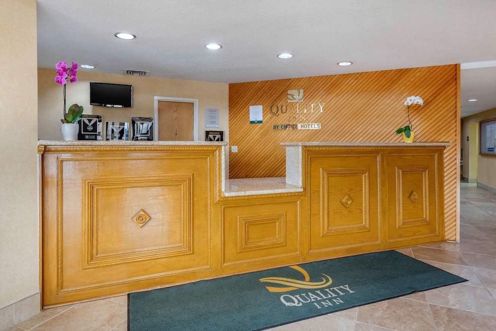 1734 West Hotel thumb 4