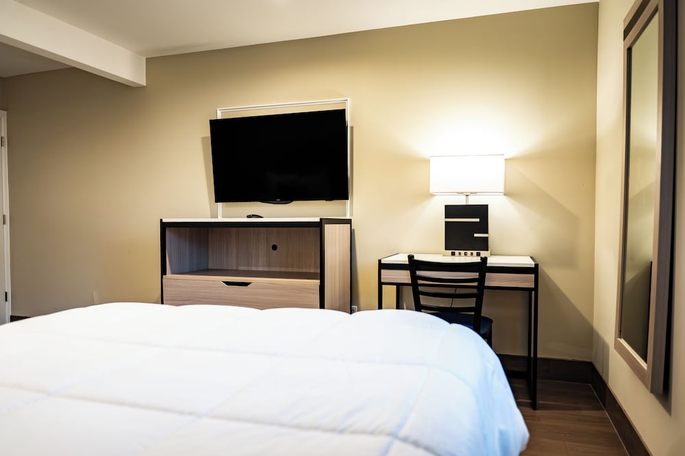 Whitman Motor Lodge 28/53