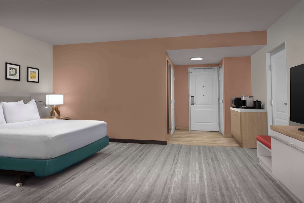 ROOM, KING BED, ACCESSIBLE