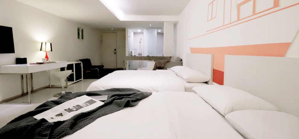 SUPERIOR, QUADRUPLE, 2 DOUBLE BEDS