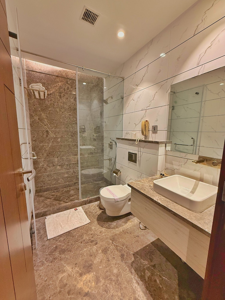 Hotel Sawera Grand 45/46