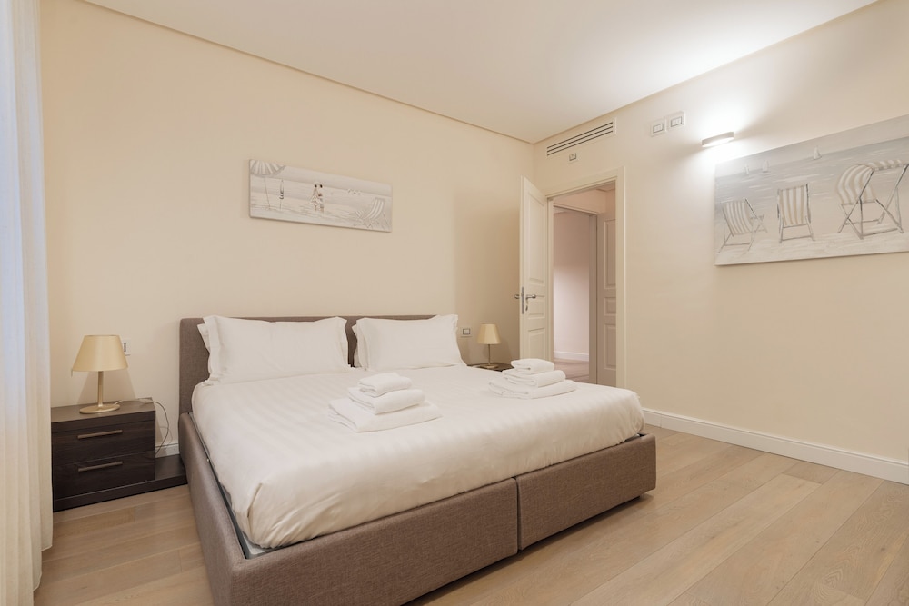 Brera Apartments In Nerino 12/50