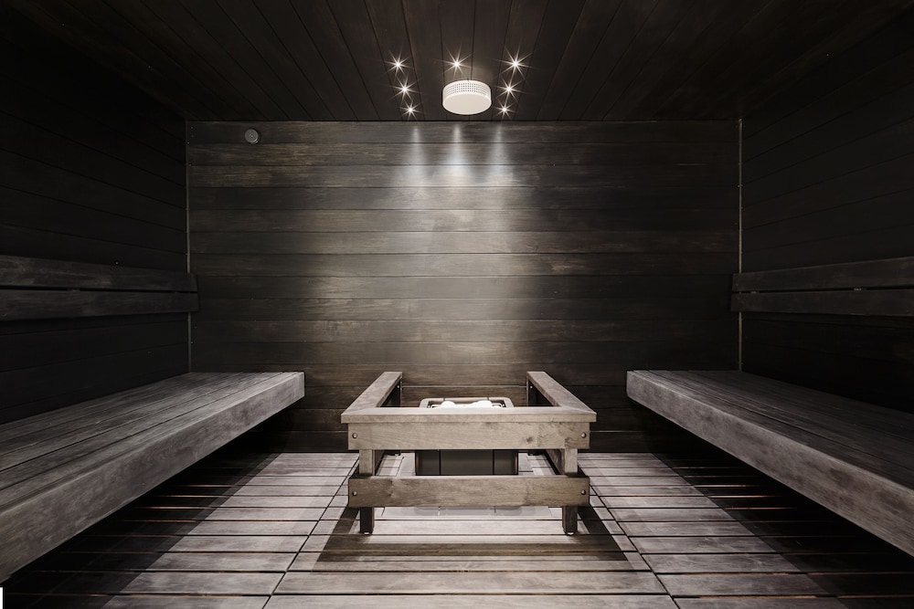 swimming pool spa