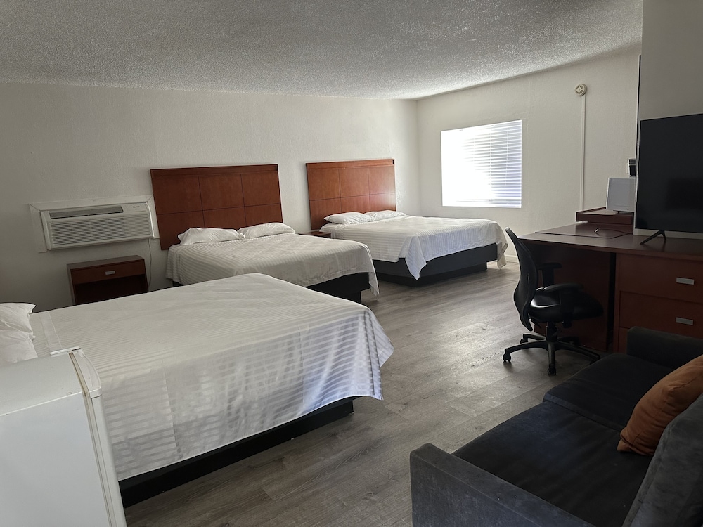 Travelodge by Wyndham Parker 39/67