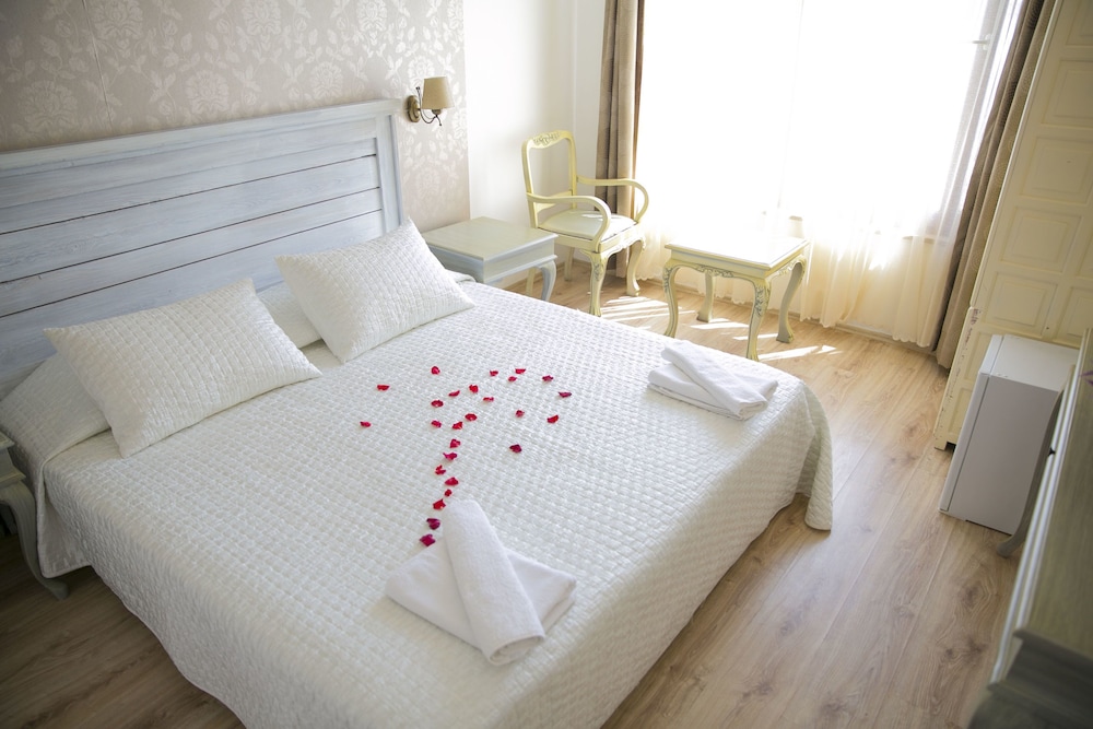 STANDARD, DOUBLE BED