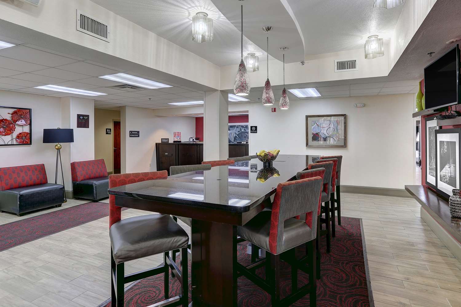 restaurant cafeteria