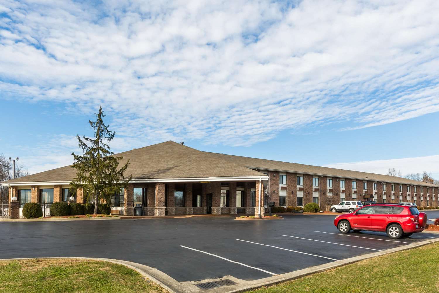 Baymont By Wyndham Louisville South I 65 31/33