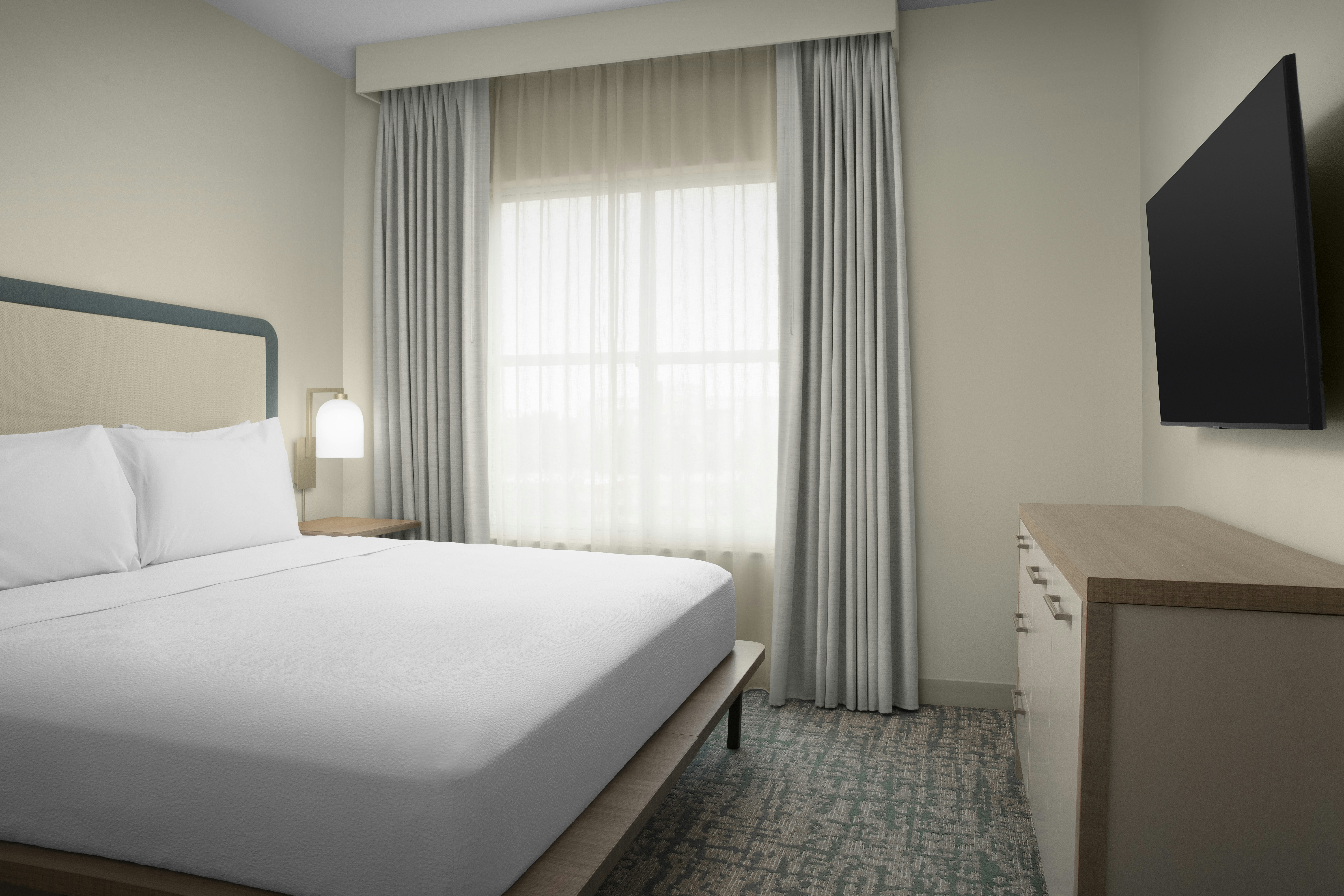 1 BEDROOM, SUITE, KING BED