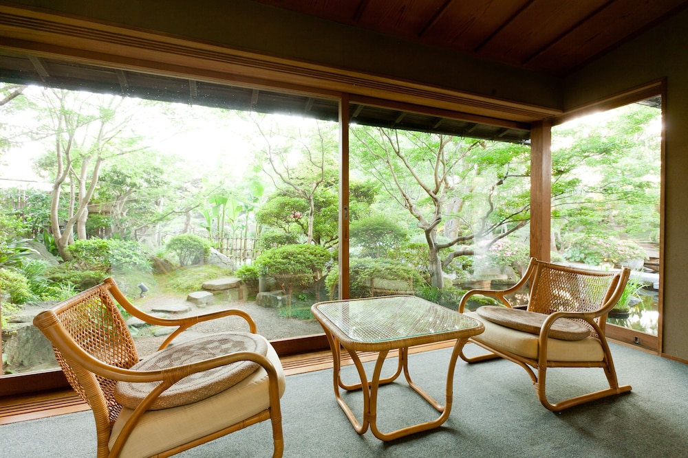 Taisenkaku 32/50