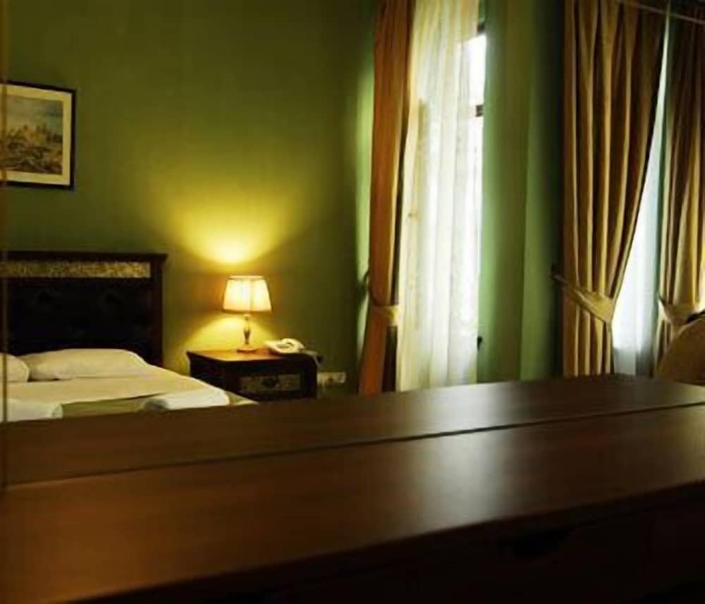 Istanbul Irish Hotel 19/40